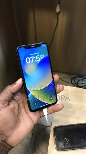 Apple iPhone X 256 GB Noir