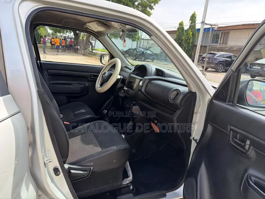 Suzuki S-Presso 2025 Gris