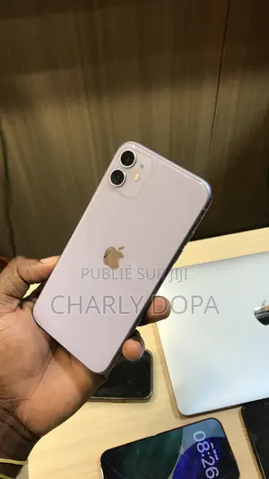 Apple iPhone 11 64 GB Violet