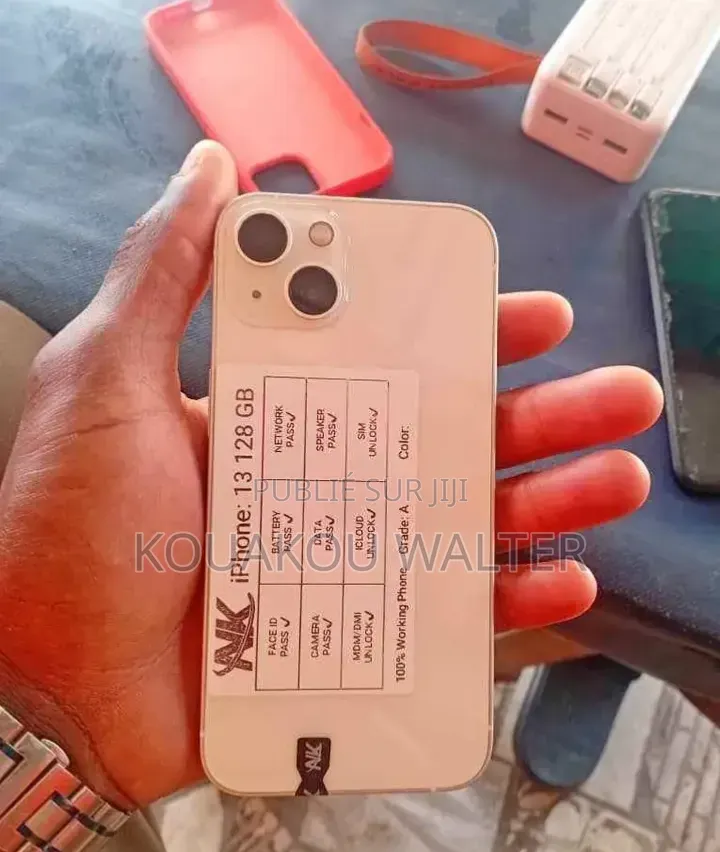 Nouveau Apple iPhone 13 128 GB Argenté