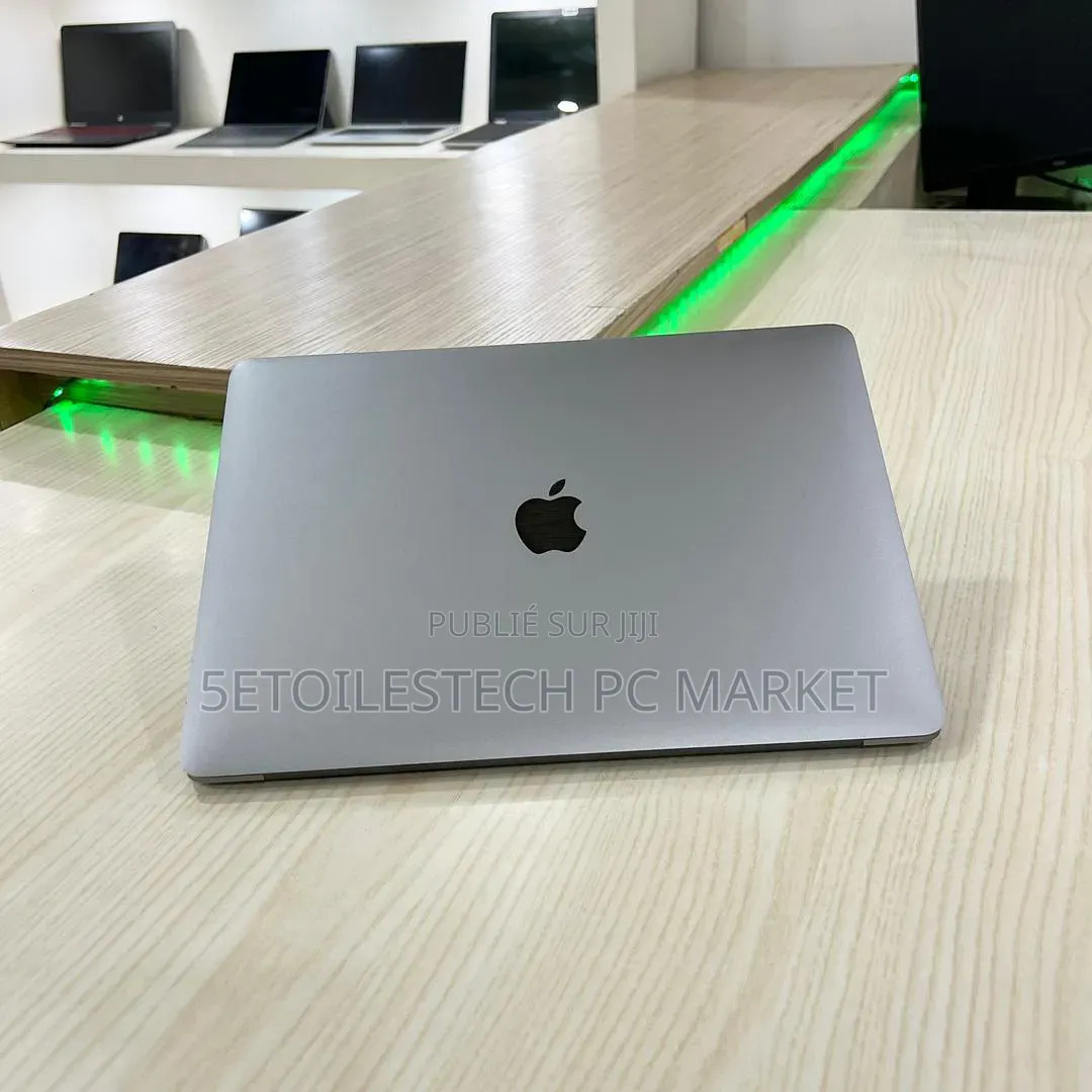 Nouveau Apple MacBook Pro 2017 8GB Intel Core i5 SSD 256GB