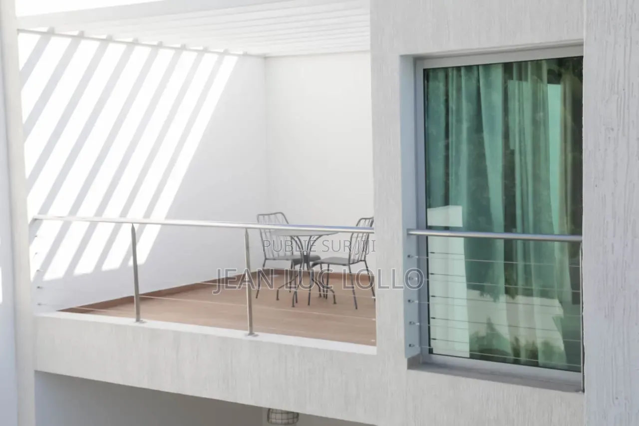 Meublé 3chbre Duplex dans Lollo, Marcory à Louer