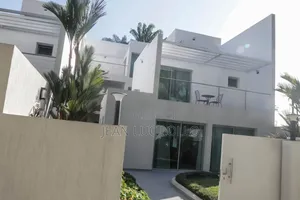 Meublé 3chbre Duplex dans Lollo, Marcory à Louer