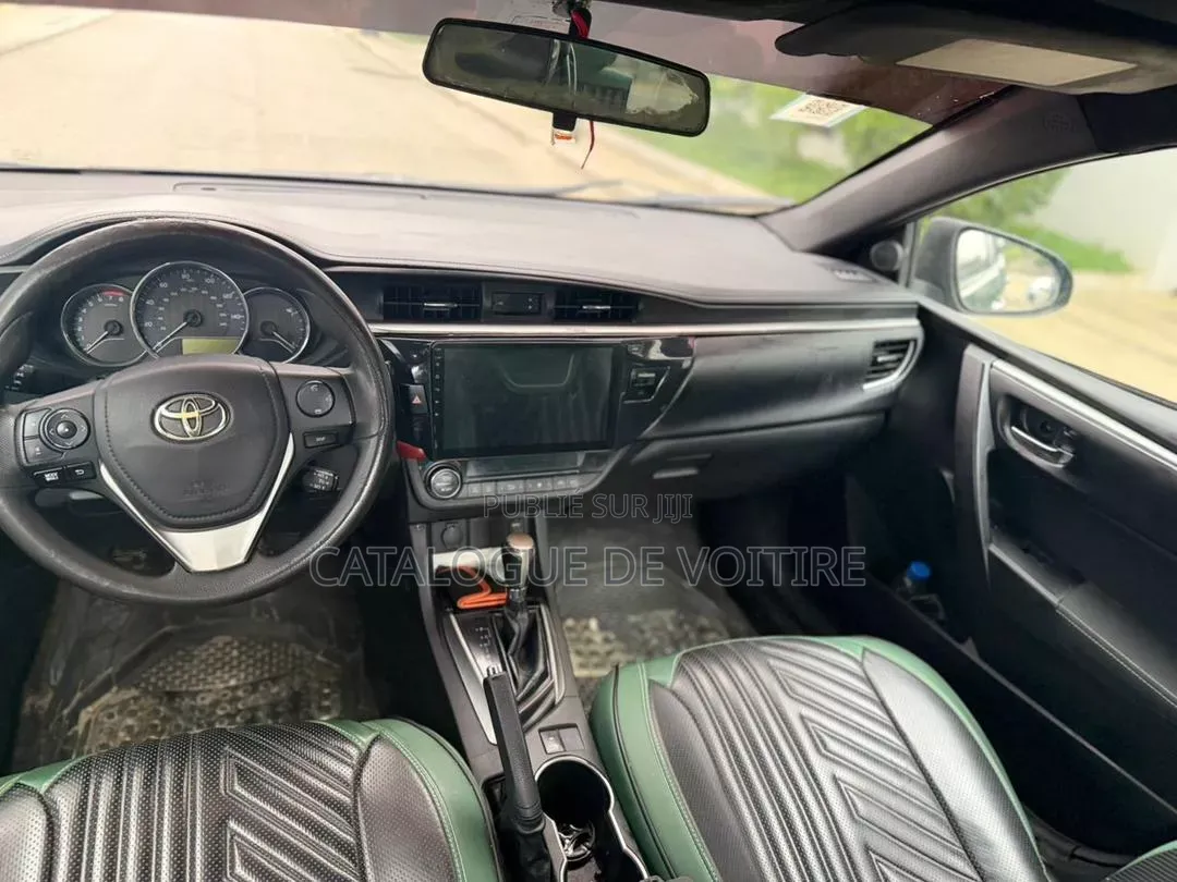 Toyota Corolla 2018 Ivoire