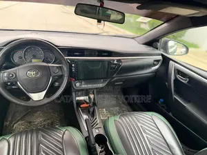 Toyota Corolla 2018 Ivoire