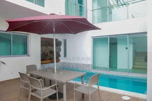 Meublé 3chbre Maison de ville / Terrasse dans Marcory à Louer