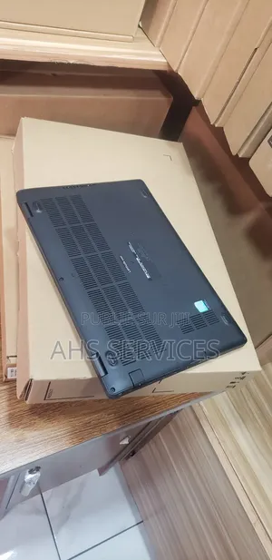 Nouveau Dell Latitude 5400 8GB Intel Core i5 SSD 256GB