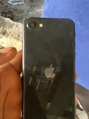 Apple iPhone SE (2022) 64 GB Noir