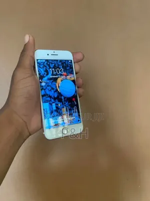 Nouveau Apple iPhone 7 32 GB Gris