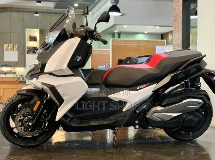 Nouveau Yamaha YBR125 2026 Beige
