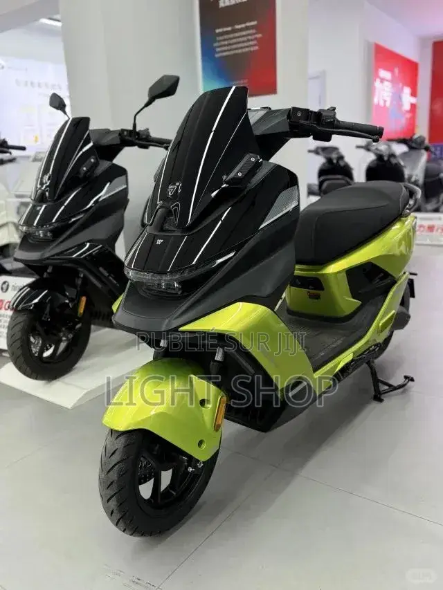 Nouveau Yamaha YBR125 2025 Blanc