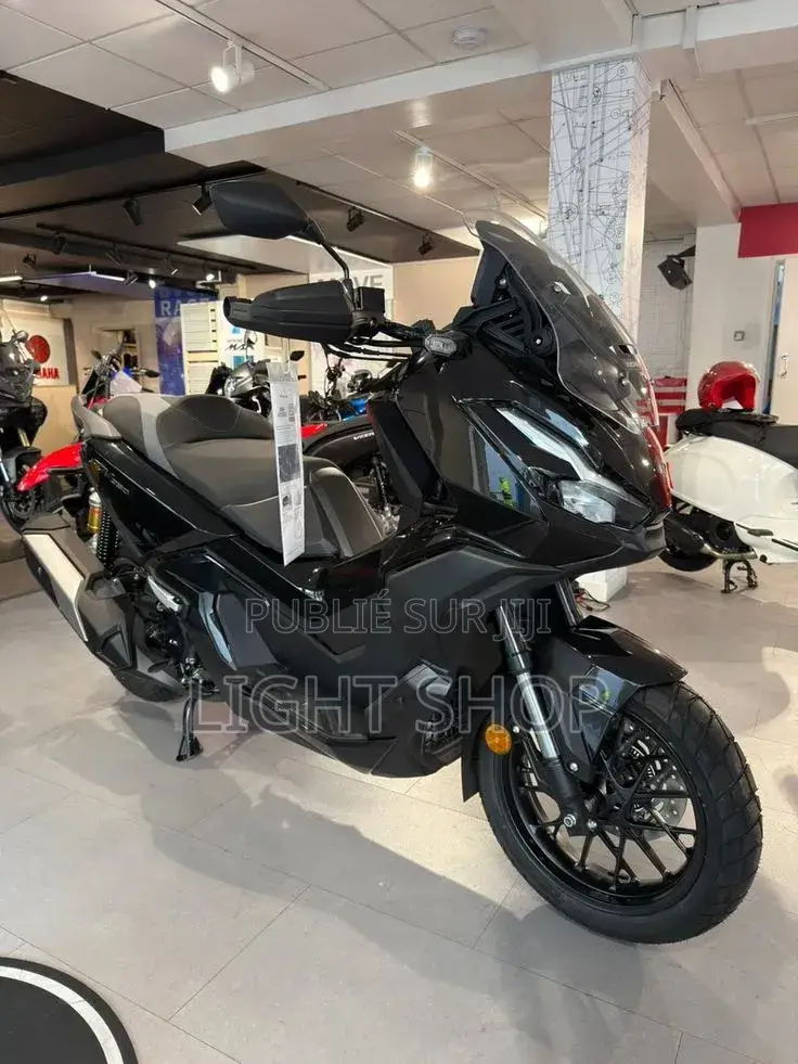 Nouveau Yamaha YBR125 2025 Blanc