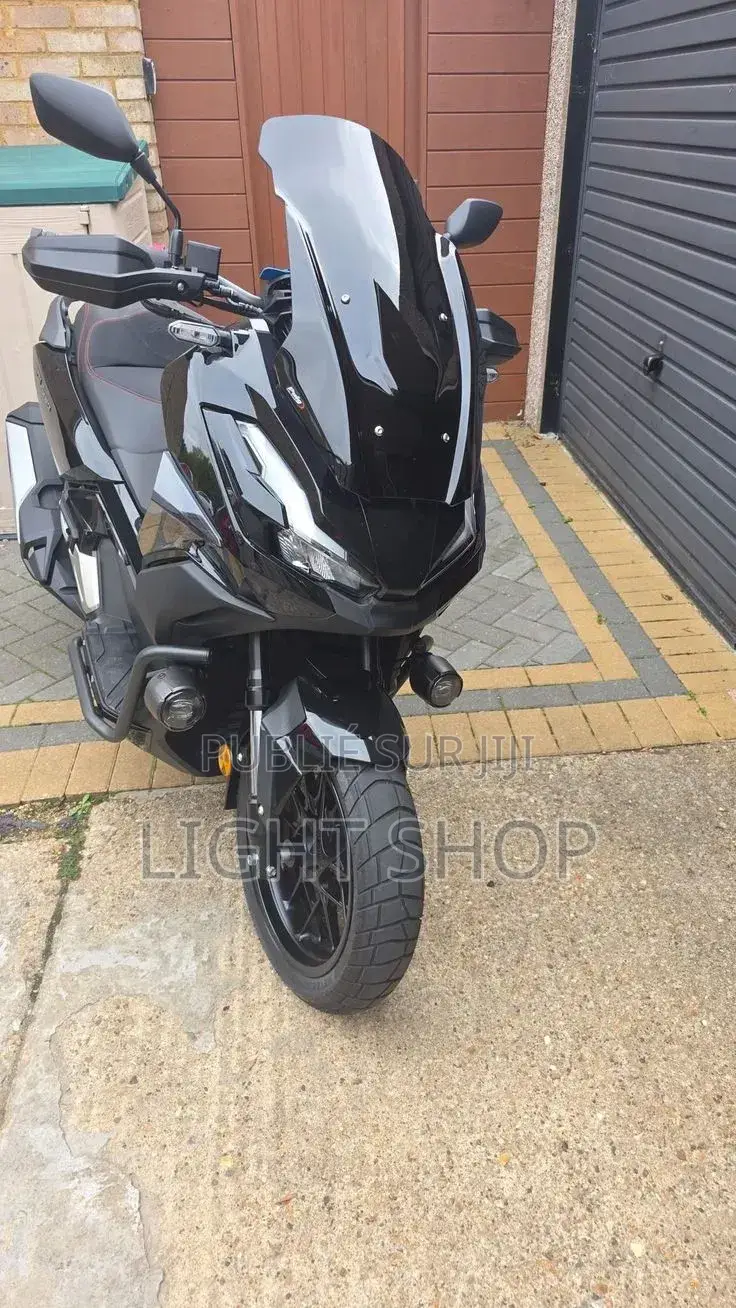 Nouveau Yamaha YBR125 2025 Blanc