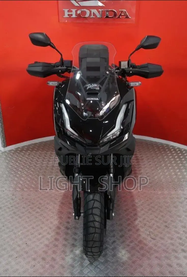 Nouveau Yamaha YBR125 2025 Blanc