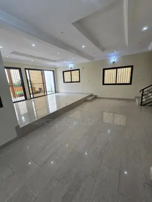 5chbre Duplex dans Agence Tdm, Deux Plateaux à Vendre