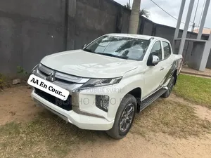 Mitsubishi L200 2021 Blanc
