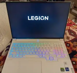 Nouveau Lenovo 100e 32GB Intel Core i9 SSHD (Hybrid) 1T