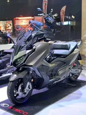 Nouveau Yamaha YBR125 2023 Blanc