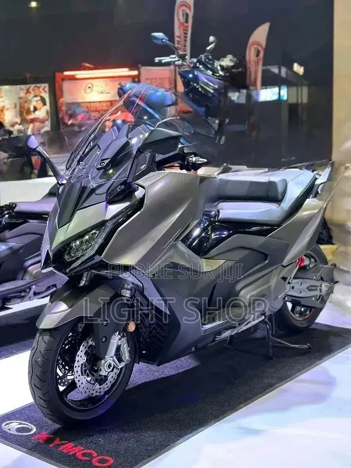 Nouveau Yamaha YBR125 2023 Blanc