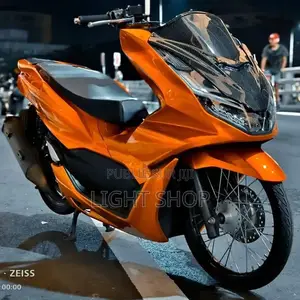 Nouveau Yamaha YBR125 2023 Blanc