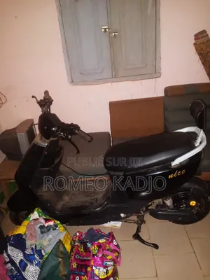 Moto Électrique Dechargé a Plat a Vendre Bon Prix A325mil