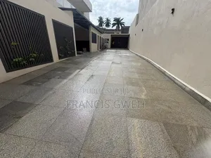 4chbre Duplex dans Francis Gweh, Cocody à Louer