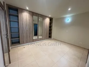 4chbre Duplex dans Francis Gweh, Cocody à Louer