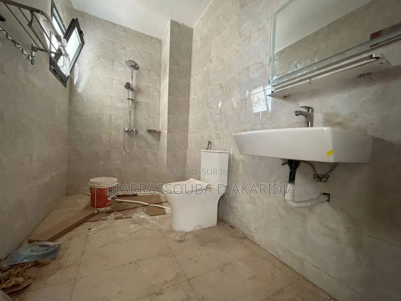 2chbre Blocs d'appartements dans Bingerville, Rue 168 à Louer