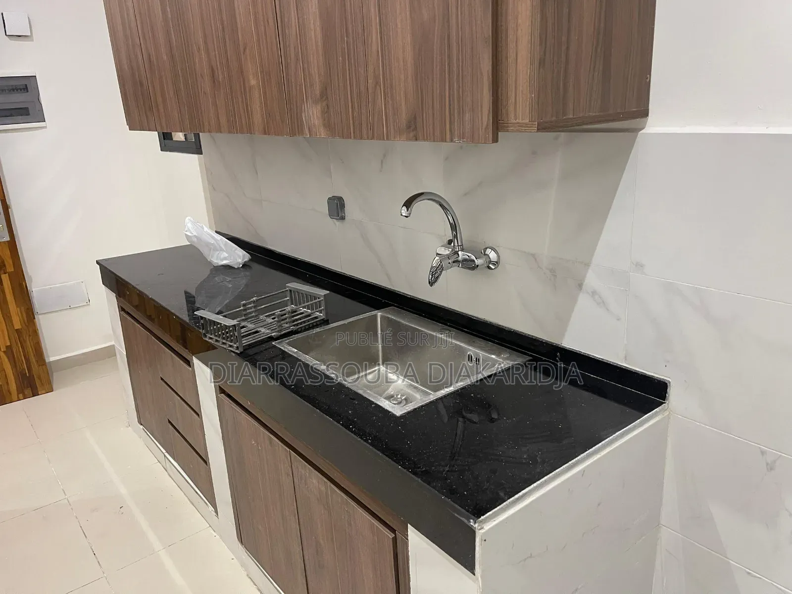 2chbre Blocs d'appartements dans Diarrassouba, Bingerville à Louer