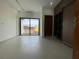 2chbre Blocs d'appartements dans Diarrassouba, Bingerville à Louer