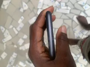 Nouveau Apple iPhone 11 128 GB Noir