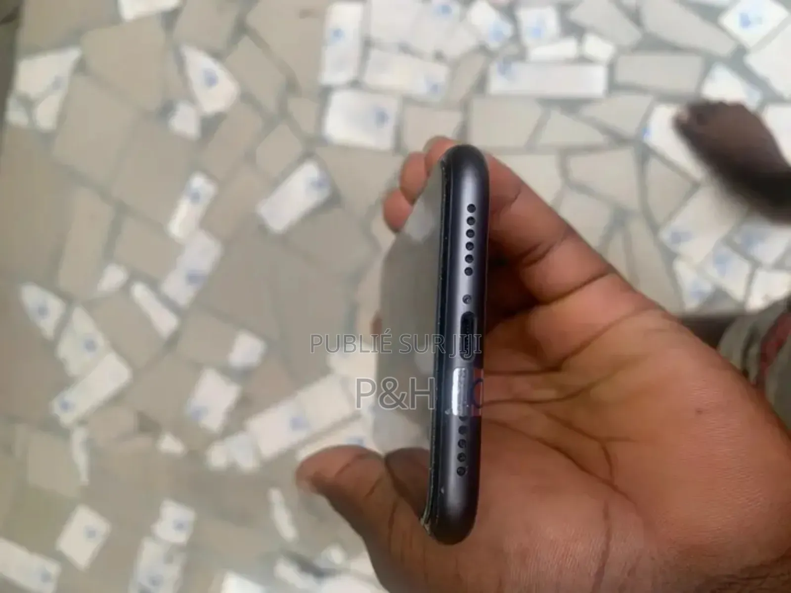 Nouveau Apple iPhone 11 128 GB Noir