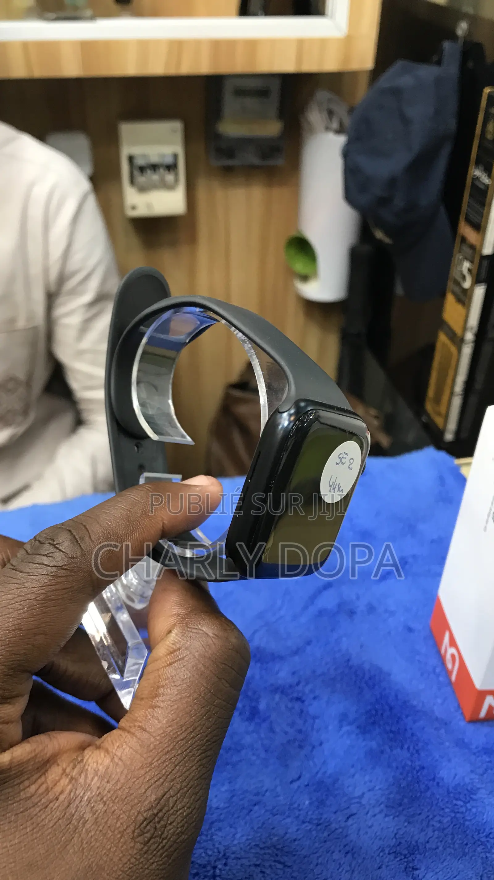 Apple Watch Série Se 2 44mm Quasi Neuf