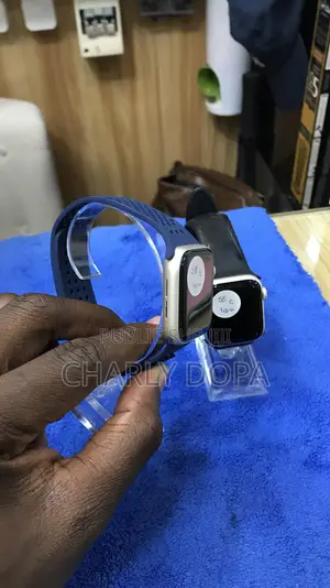 Apple Watch Série Se 2020 Petit Poignet