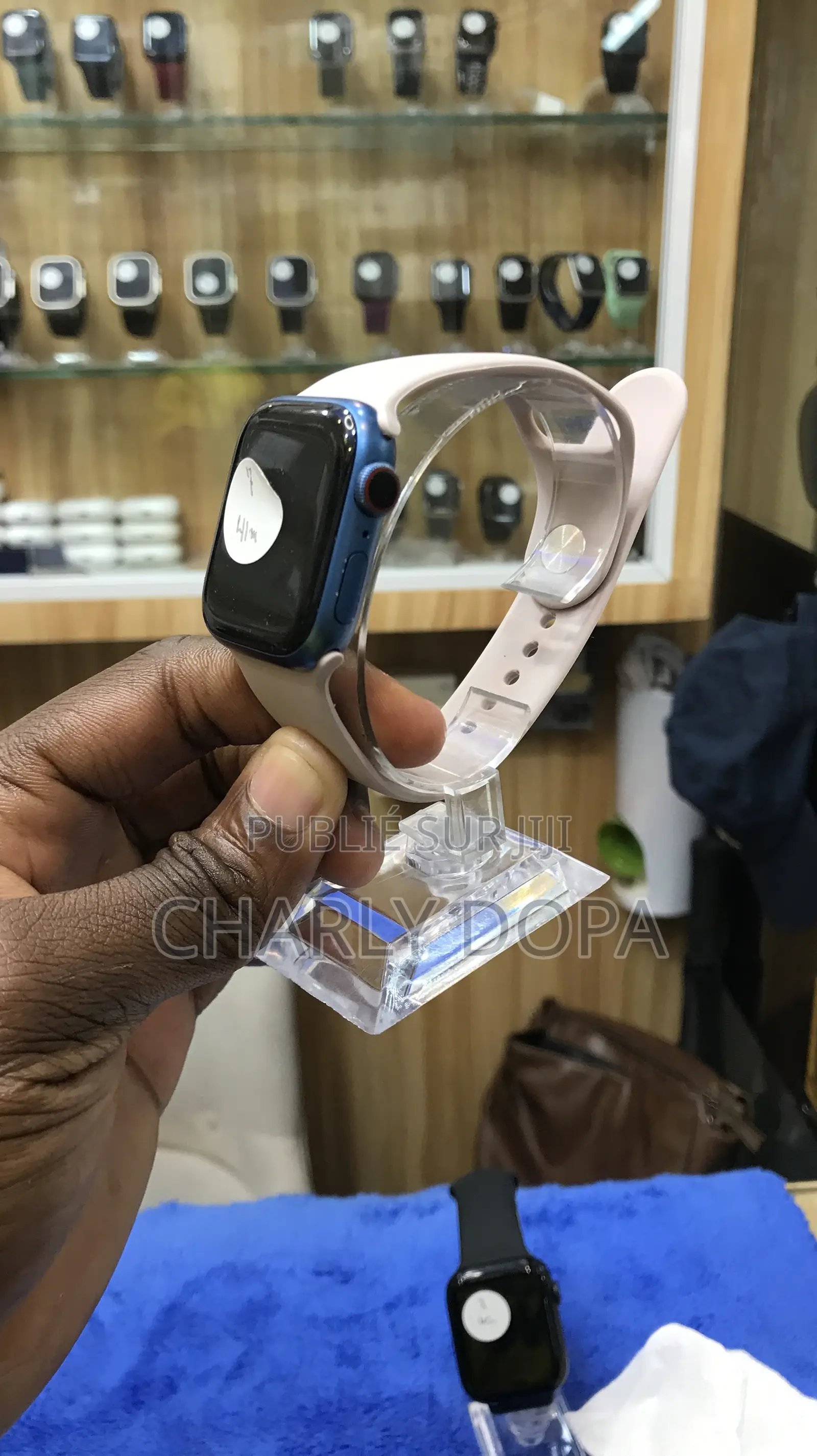 Apple Watch Série 7 41mm Quasi Neuf