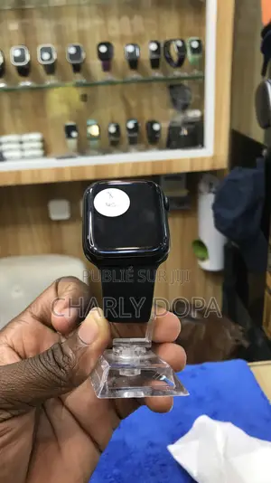 Apple Watch Série 8 45mm Quasi Neuf