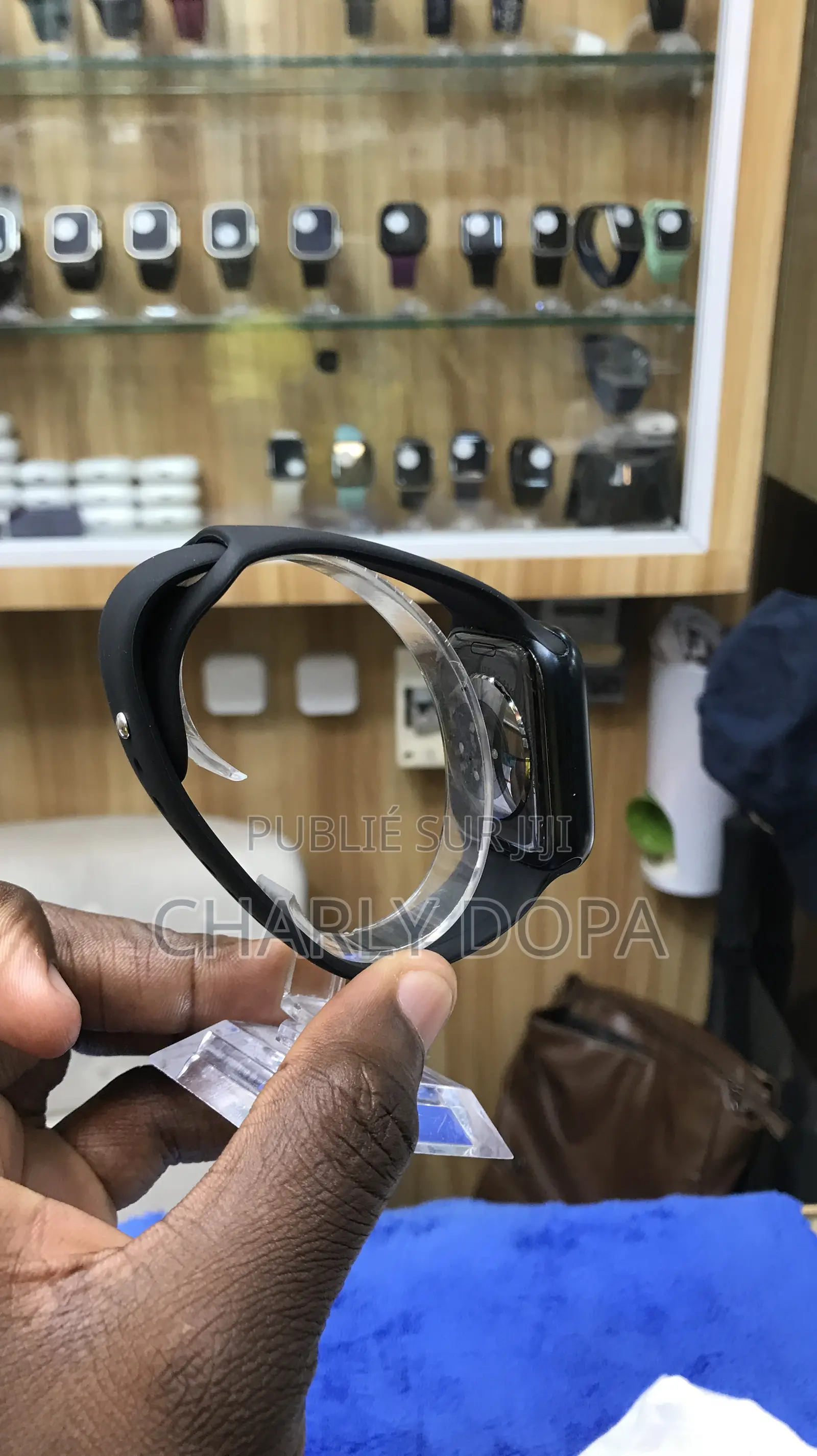 Apple Watch Série 8 45mm Quasi Neuf