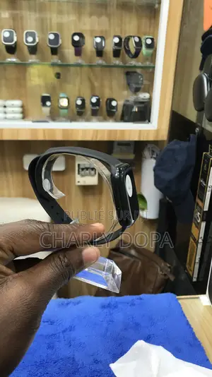 Apple Watch Série 8 45mm Quasi Neuf