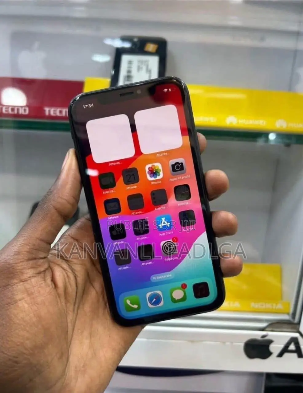 Nouveau Apple iPhone XR 64 GB Noir
