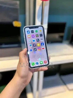 Nouveau Apple iPhone XR 64 GB Noir