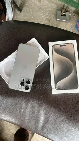 Nouveau Apple iPhone 14 Pro Max 256 GB Blanc