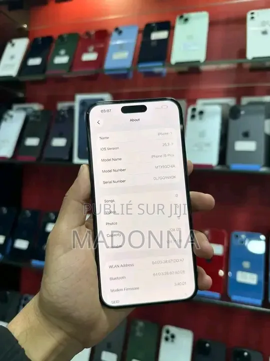 Nouveau Apple iPhone 15 Plus 128 GB Noir