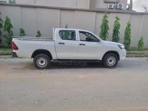 Toyota Hilux 2021 Blanc