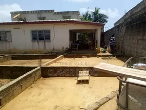 8chbre Blocs d'appartements dans Songon à Vendre