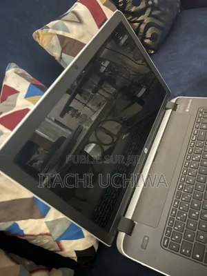 Ordinateur portable HP Pavilion 17 4GB Intel Core i3 HDD 512GB