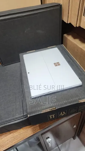 Nouveau Microsoft Surface Pro 5 8GB Intel Core i5 SSD 256GB