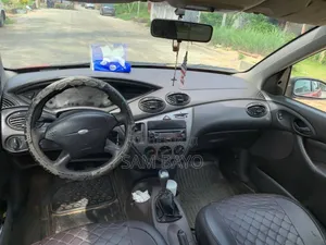 Ford Focus 2002 Rouge