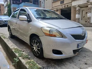 Toyota Yaris 2009 Gris
