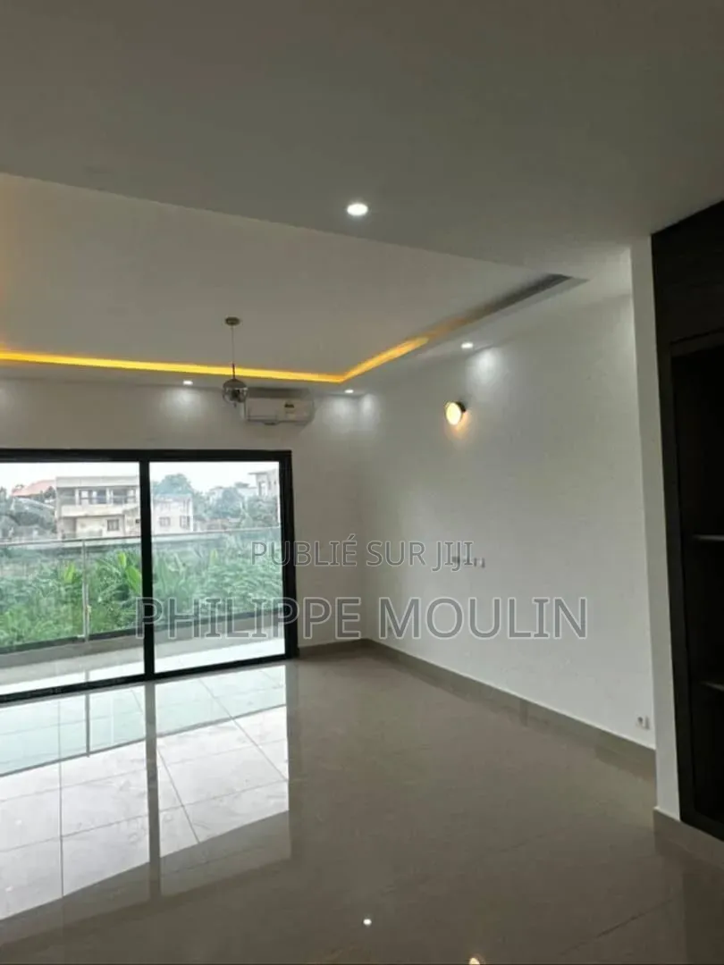 4chbre Duplex dans Elite Immobilier, Bingerville à Vendre