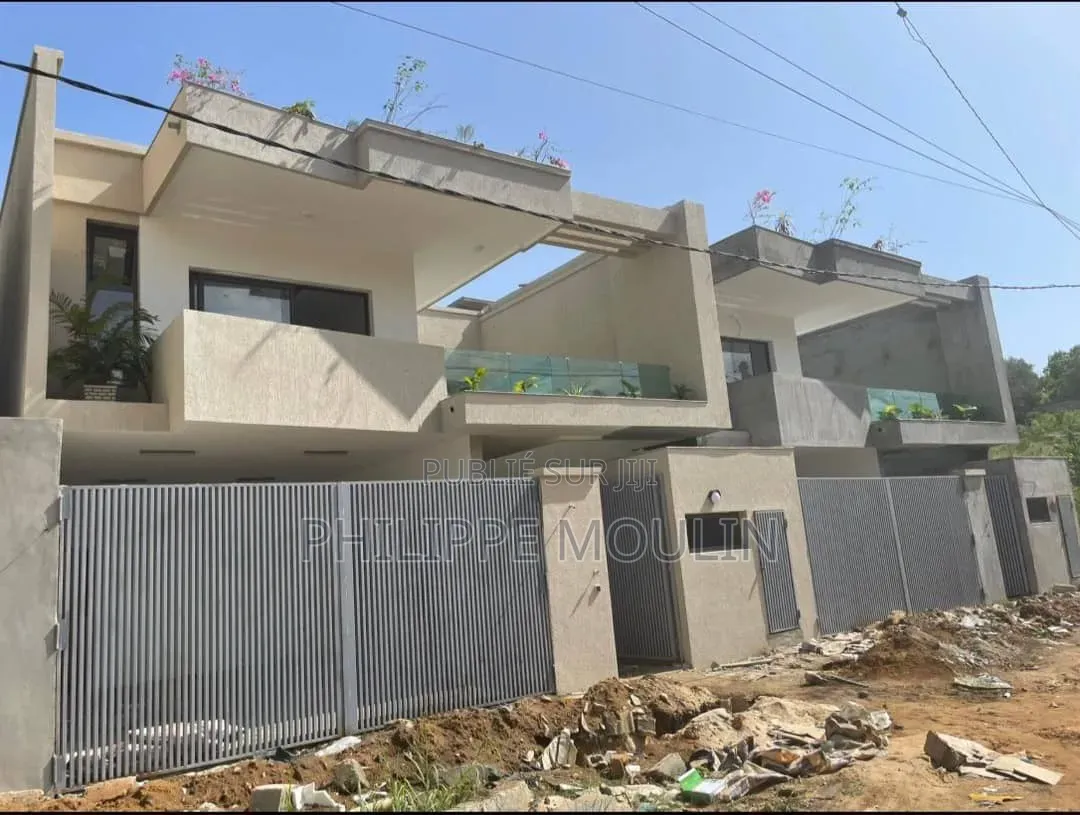 4chbre Duplex dans Elite Immobilier, Bingerville à Vendre